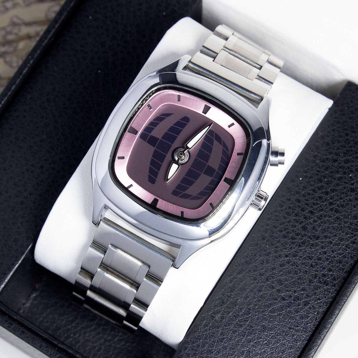 Retro Fashion Universal Men's Pointer Digital Watch